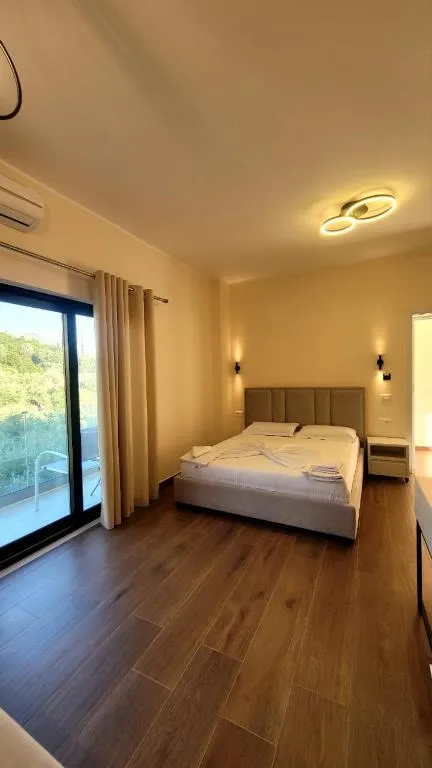Sweet Home Himara
