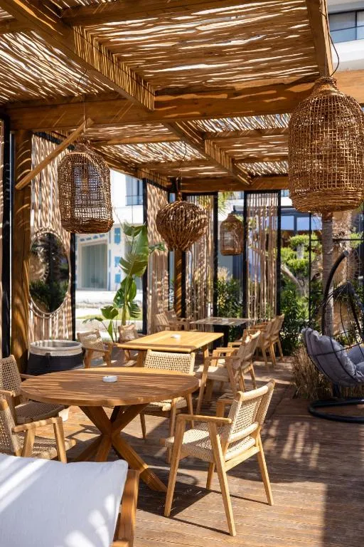 Sea & Sand Hotel