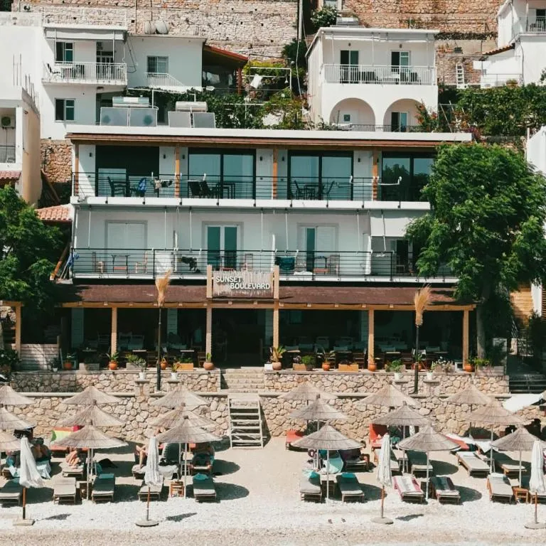 Sunset Boulevard Beach Hotel