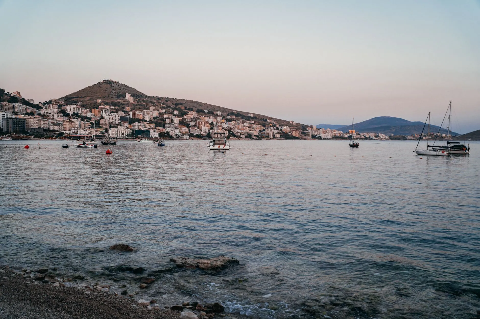 Marginal de Sarandë, na Riviera Albanesa