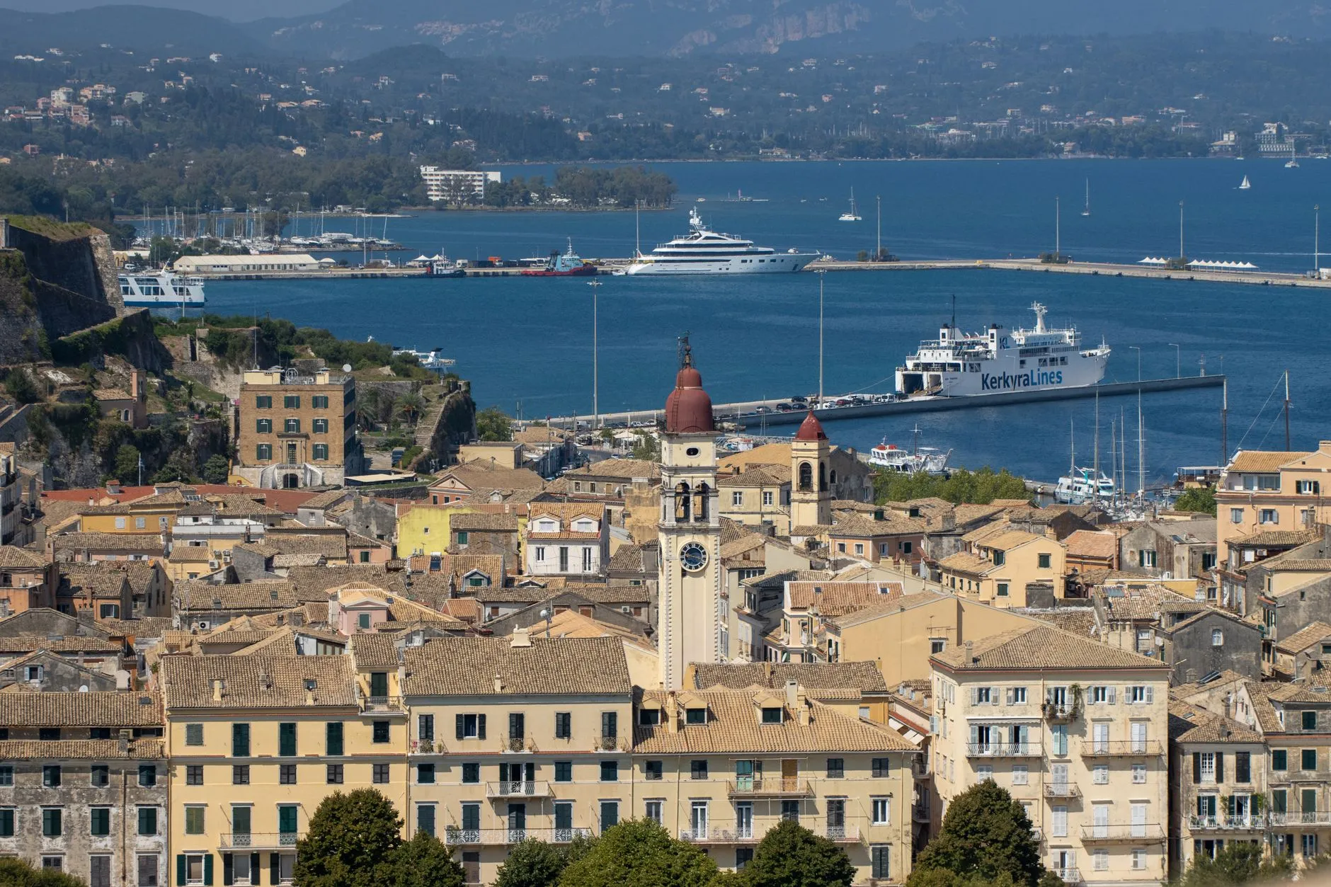 Centro histórico e porto de Corfu, Grécia